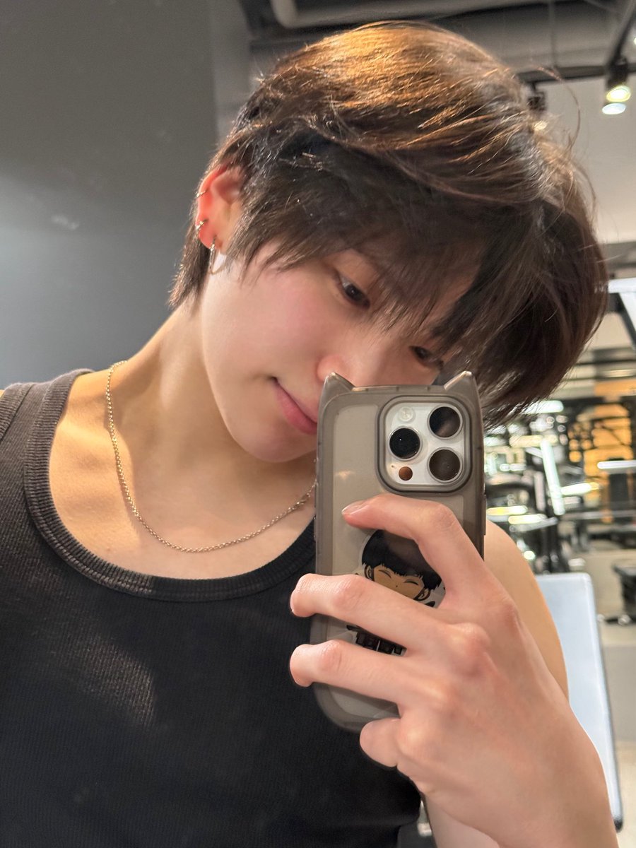 anonymousbread8's tweet image. okay what the fuck