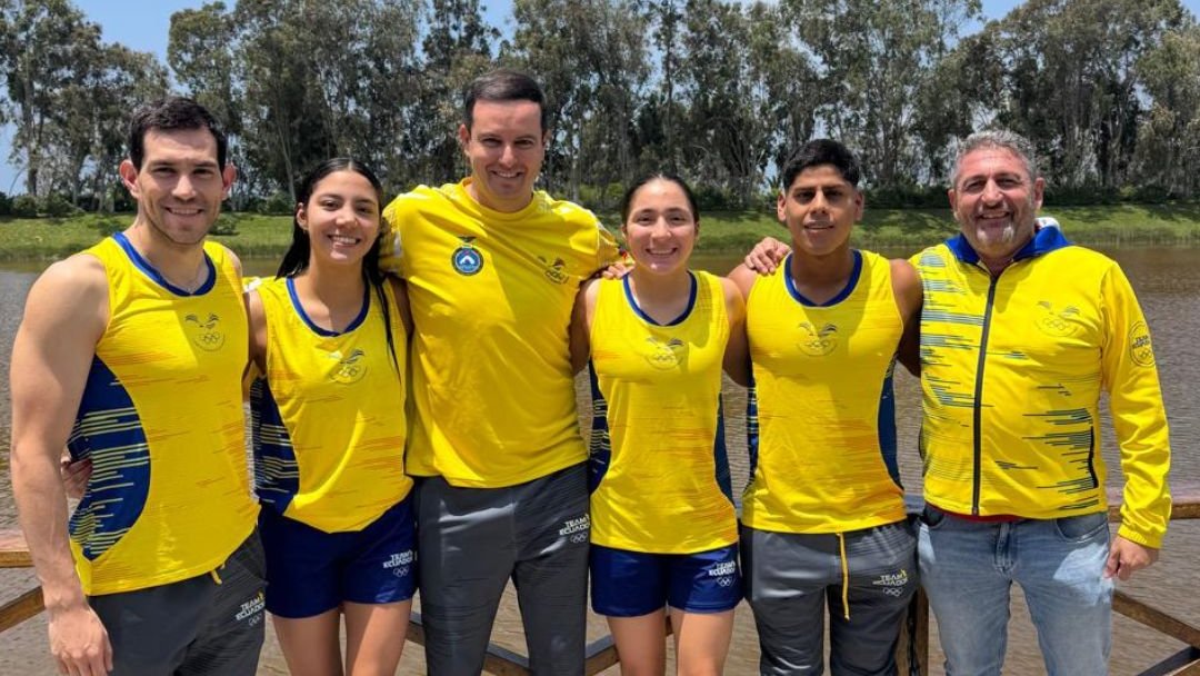 📌 Tras ganar una medalla de🥇en los 1.500 metros libres y una presea de🥈en los 400 metros combinados en pruebas de piscina, el experimentado nadador azuayo <a href="/estebanenderica/">Esteban Enderica</a> "vuelve a la carga.
📍Más información:
▶️facebook.com/photo?fbid=254…
✅#FDACunaDeCampeones
📸<a href="/FedNatacionEc/">Federación Ecuatoriana de Natación</a>