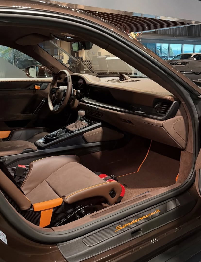 Jordan92338366's tweet image. 992 GT3RS Weissach in PTS Macadamia Metallic &amp;amp; orange carbon. Every conceivable option 🤎🧡