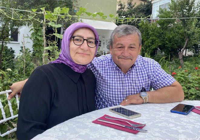 “Yan yana” ayrı yazılırmış “Sımsıkı” olmak lazımmış.