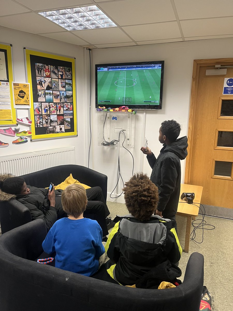 GTCentre24's tweet photo. Our last session at the valley, we had an amazing time teaching our lovely kids. 

Excited for the new start next year! @YoungGreenwich https://t.co/RGgSLW40ao