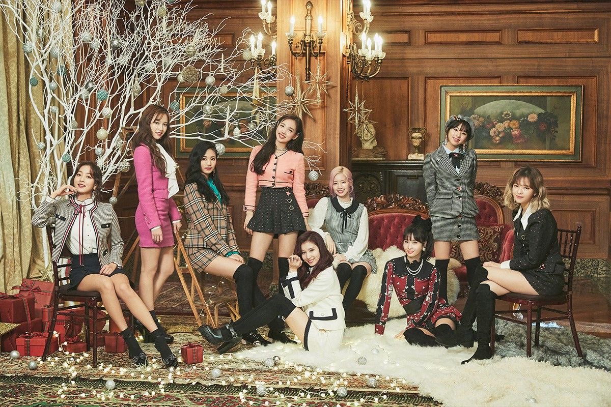 TwiceChartDatas's tweet image. TWICE albums with over 500M streams on Spotify:

Formula of Love
Summer Nights 
Eyes Wide Open
FANCY YOU
Merry &amp;amp; Happy
What is Love?
Feel Special 
READY TO BE 
The year of “YES” 🆕