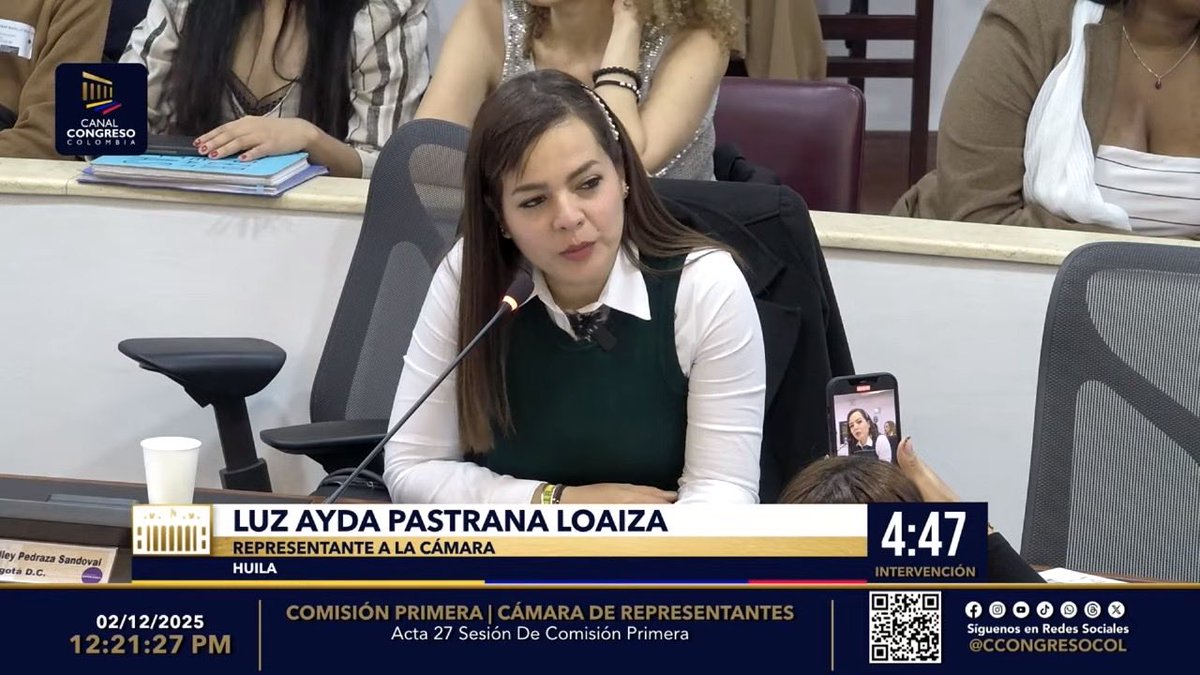 <a href="/MiguelPoloP/">MIGUEL ABRAHAM POLO POLO</a> <a href="/luzpastrana/">Luz Pastrana L. 🇨🇴</a> también firma la proposición de archivo del proyecto. Para ella el desarrollo de los proyectos de extracción de hidrocarburos y minerales está por encima de los derechos de las comunidades y no deben crearse nuevos mecanismos de participación. #DemocraciaAmbiental