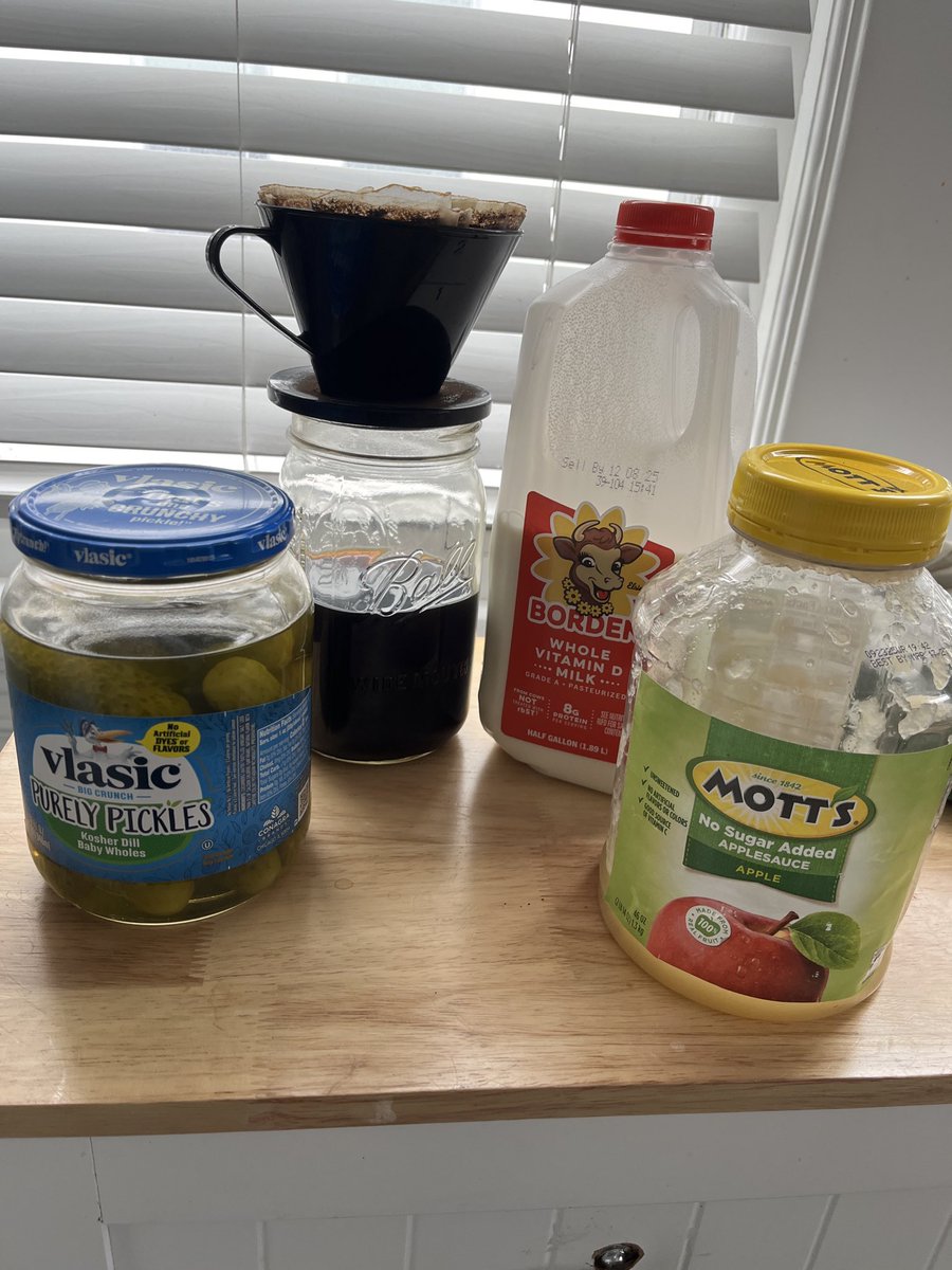 JuffreyK's tweet photo. Sicko Mode fuel https://t.co/r48cWeQzxq