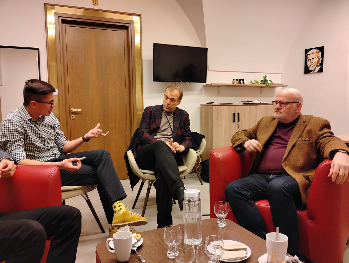 AlbetaV's tweet image. Poslanecká sněmovna ČR
Část pracovní komise pro kulturu a média
Děkuji @kducsl za čtyři roky skvělé spolupráce
@DanielDherman