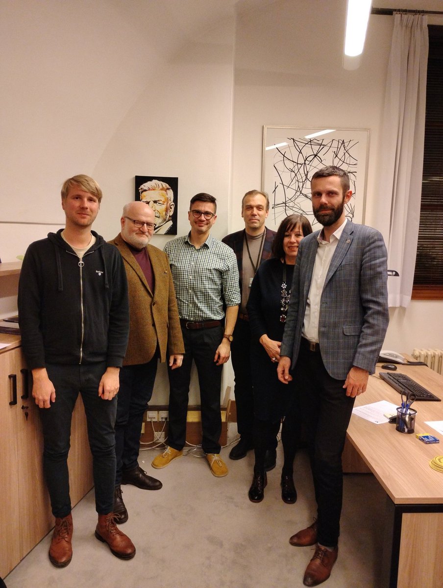 AlbetaV's tweet image. Poslanecká sněmovna ČR
Část pracovní komise pro kulturu a média
Děkuji @kducsl za čtyři roky skvělé spolupráce
@DanielDherman