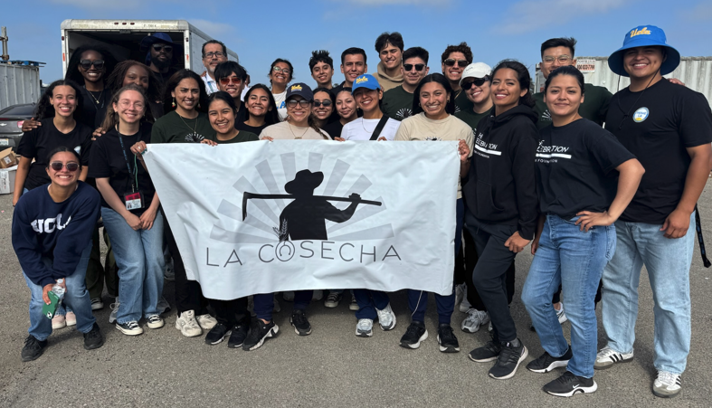 PHCDocs's tweet image. Medical students in California are stepping up to serve vulnerable communities, and PHC is helping make that possible. Support the next generation of physicians on #GivingTuesday by donating to PHC and helping expand access to care across California: phcdocs.org/donate