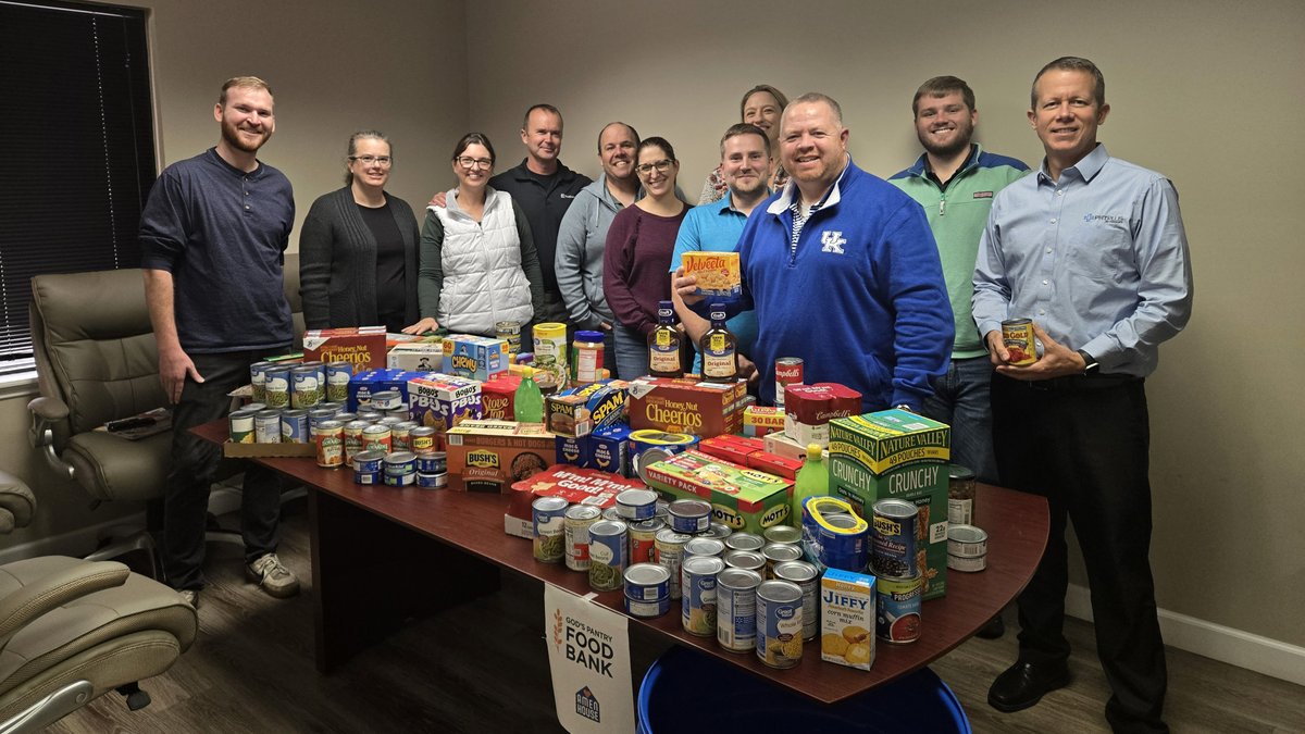 trinsoft's tweet image. This #GivingTuesday, we’re grateful for the chance to give back. 💙

Ahead of Thanksgiving, our team partnered with our sister company, @TrinDocs, to host a food drive supporting two local organizations working hard to fight hunger in our community.