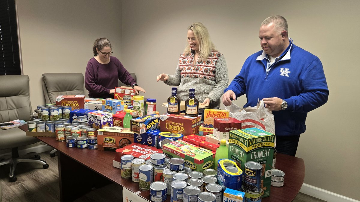 trinsoft's tweet image. This #GivingTuesday, we’re grateful for the chance to give back. 💙

Ahead of Thanksgiving, our team partnered with our sister company, @TrinDocs, to host a food drive supporting two local organizations working hard to fight hunger in our community.