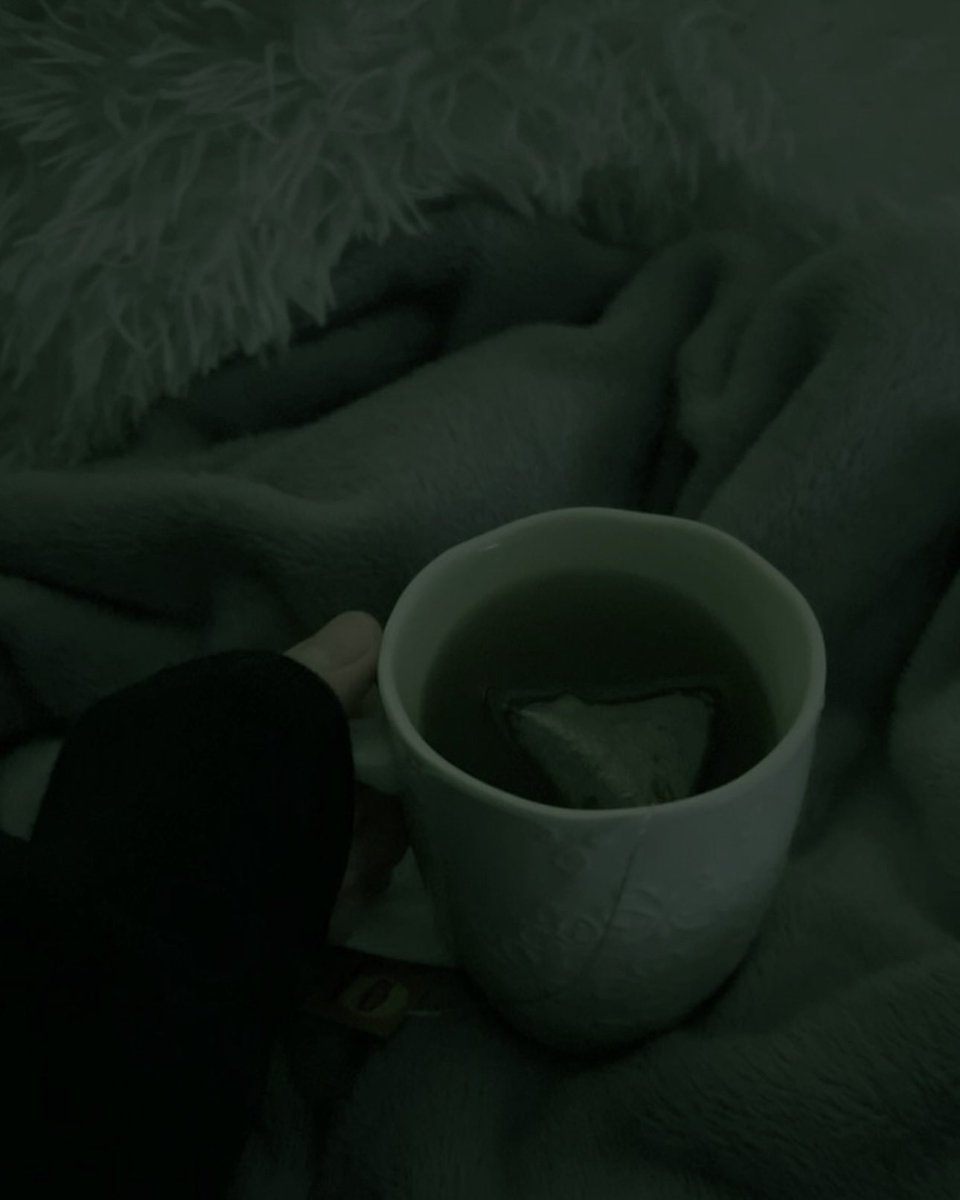 sunoui's tweet image. Kou.⠀

The concept was to get your husband hooked on your favorite series naturally, and slowly feed him fun facts that you know he will think about it all day; which also means he’s gonna think of you.

Mission success.