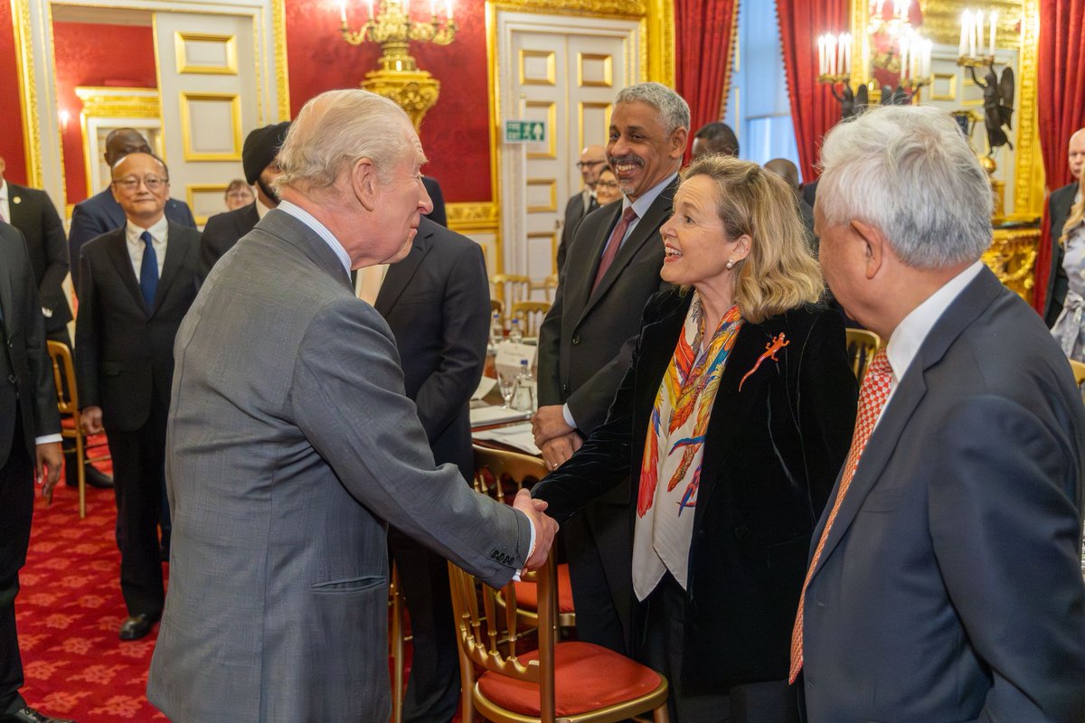 The SMI yesterday convened Heads of State &amp; Government, including our Founder His Majesty King Charles III, Presidents of MDBs &amp; DFIs, and global CEOs with one mission: Scale up private capital into emerging &amp; developing economies – at speed and at scale
<a href="/RoyalFamily/">The Royal Family</a>