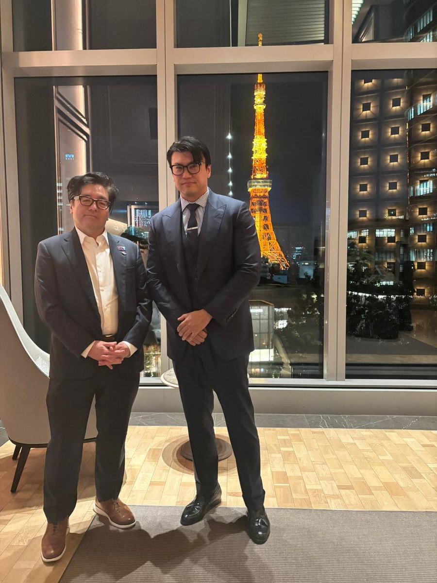 FrancisBZhou's tweet image. Great catching up in Tokyo yesterday with the new homie, Tom Lee @fundstrat 

Thanks for the intro @CathieDWood @ARKInvest