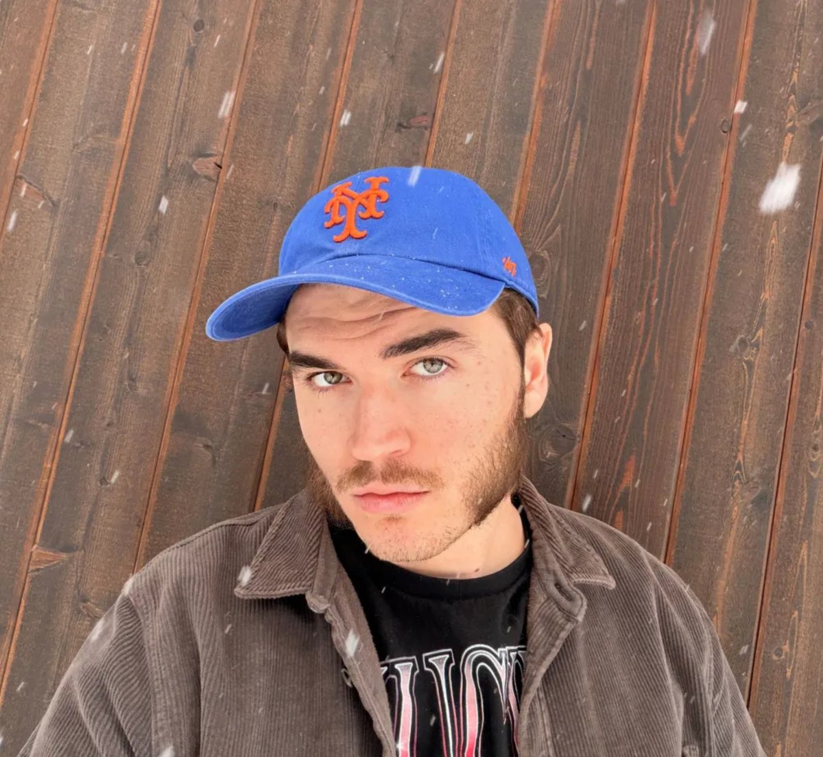 jschlatt's tweet image. I&apos;m tired of living a lie.

I&apos;ve been a @Mets fan my whole life. I only ever wore the Yankee for brand recognition. Starting today, I completely disavow the Yankees organization and choose to live proudly as a Mets fan.