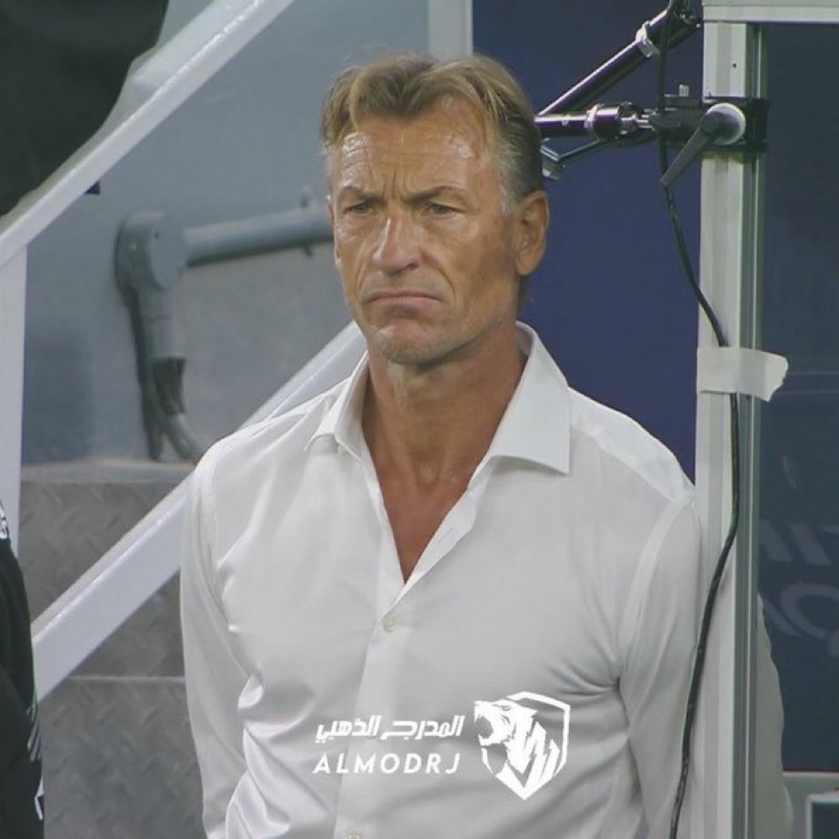 والله ماندري وش بنسوي بكاس العالم امريكا 
والله منتخبنا قبيح عناصرياً وفنياً جيل ختم السوء  لاعب او ثنين الي ينشد فيهم الضهر اما البقيه والله مايسوون لك شي في كاس العالم الي بعد كم شهر 

الله يعين الشعب السعودي على هالمنتخب 😓

#السعوديه_عمان