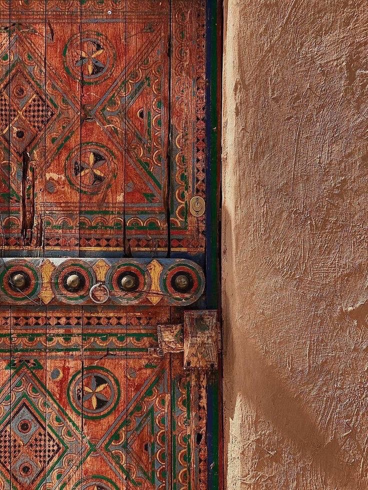 “Dünya ne kadar kalabalık 
  Ve insan, ne kadar tenha…”