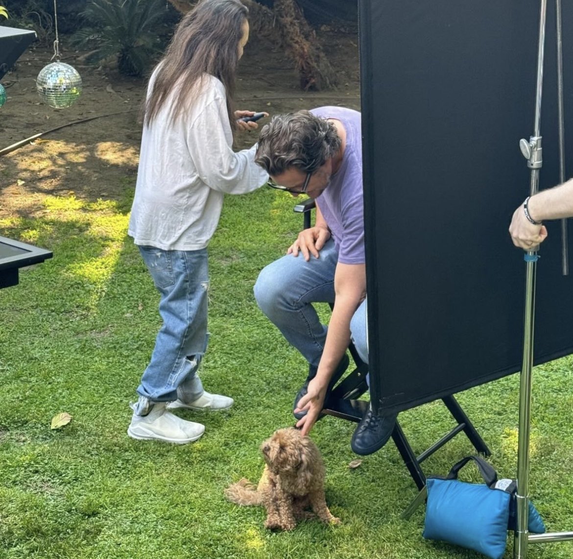 pascalblues's tweet image. the little smile before he pets the puppies ☹️