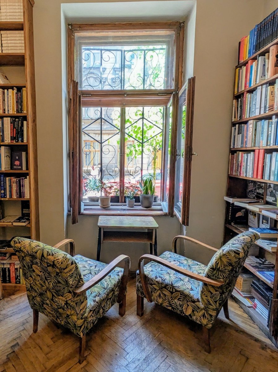 hullsaddler's tweet image. #AlphabetChallenge #WeekWforWindows 
Massolit bookshop Krakow