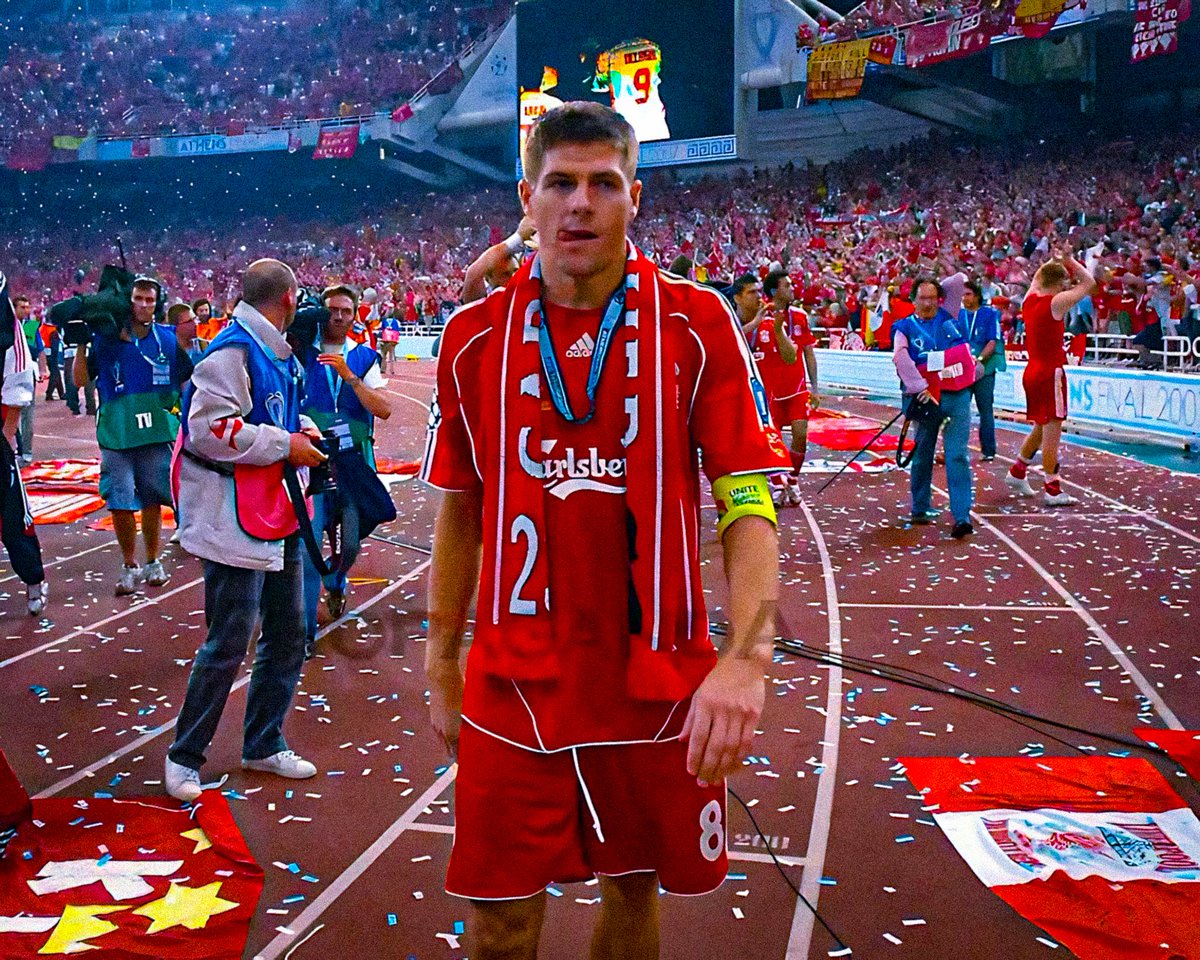 LFC_Tandy's tweet image. Sir Alex Ferguson, tried to sign Gerrard.

Mourinho, tried to sign Gerrard.

Liverpool had Gerrard and didn’t even look at Scholes or Lampard.

Says a lot, that. 
The best English midfielder EVER.