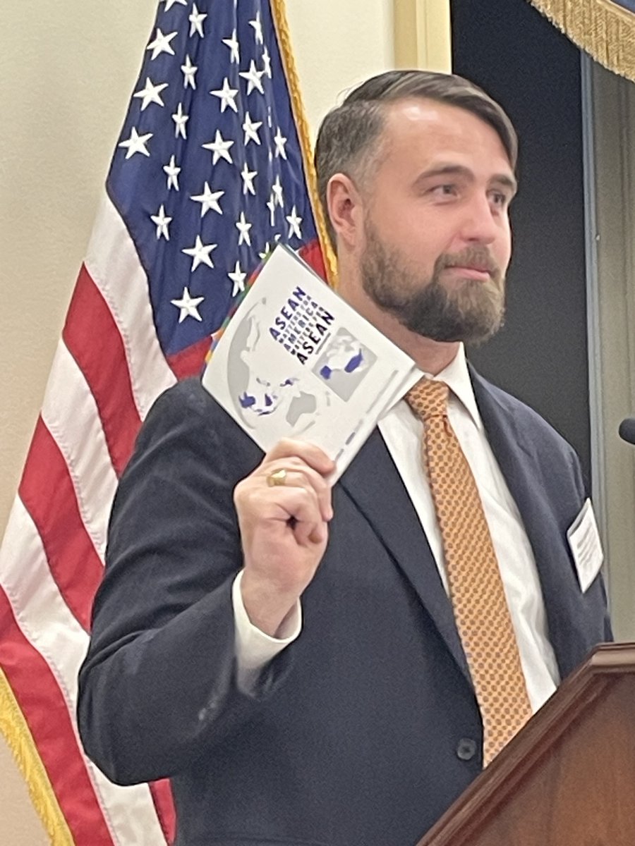 Deputy Assistant Secretary VanderToll helped launch the latest ASEAN Matters for America Matters for ASEAN publication. 🇺🇸 &amp; ASEAN are making our people safer, stronger &amp; more prosperous by stopping online scams, building resilient supply chains &amp; developing AI &amp; reliable energy.