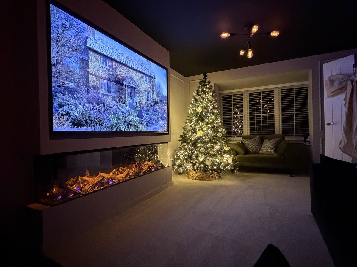 The Best Time Of Year…  🎅🏻✨