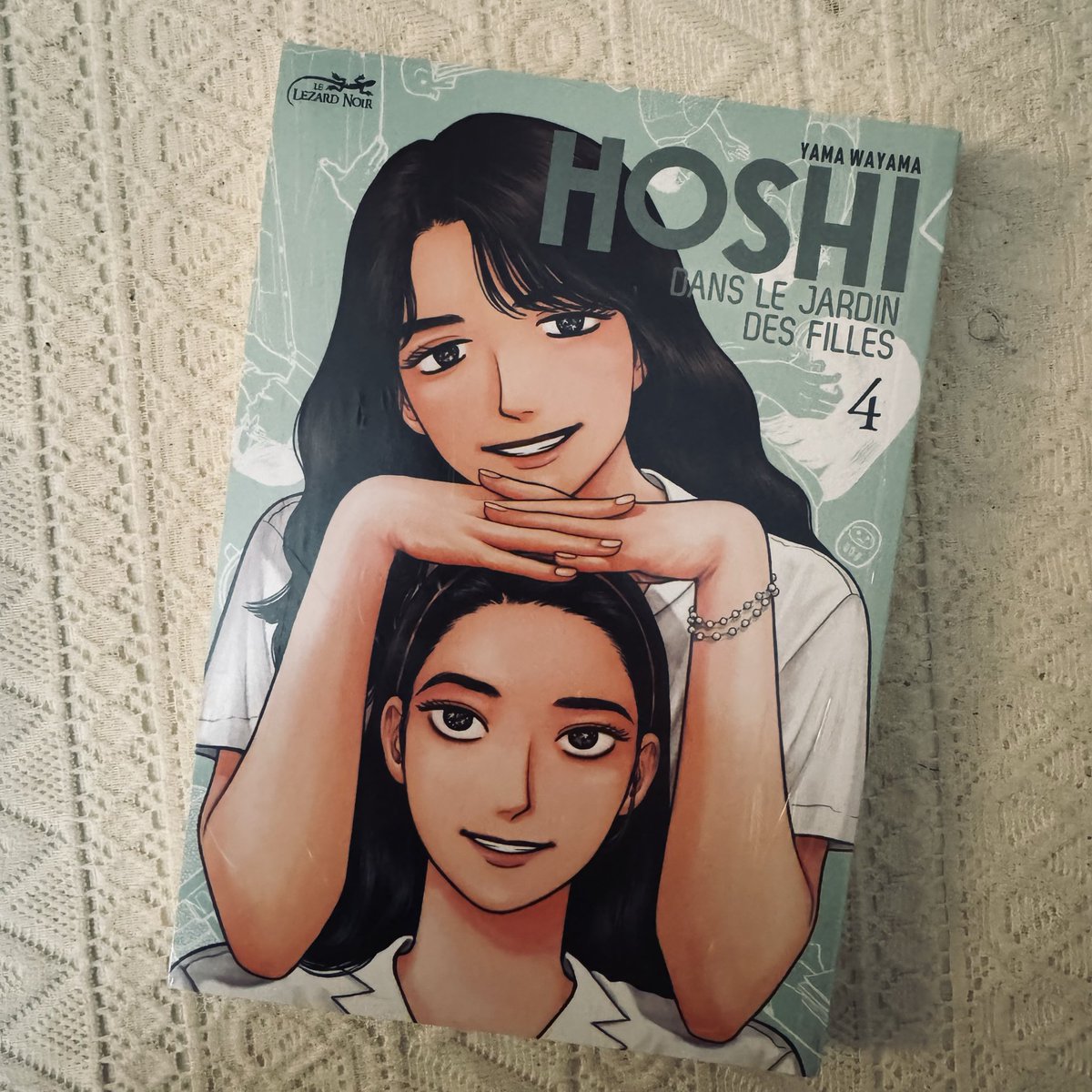 J’arrive pas à m’en remettre.
Il est enfin là.

<a href="/lezardnoir/">Ⓛⓔⓩⓐⓡⓓ ⓝⓞⓘⓡ</a>