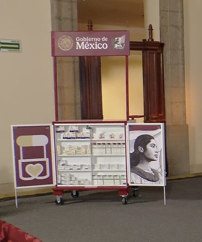 Y ahora proponen la creación de “Farmacias del Bienestar” como si el problema fuera no tener dónde surtir recetas. 

El problema fue SIEMPRE la falta de medicamentos por su desastre de gestión. Las políticas públicas no se hacen para la foto ni para el aplausómetro, sino para