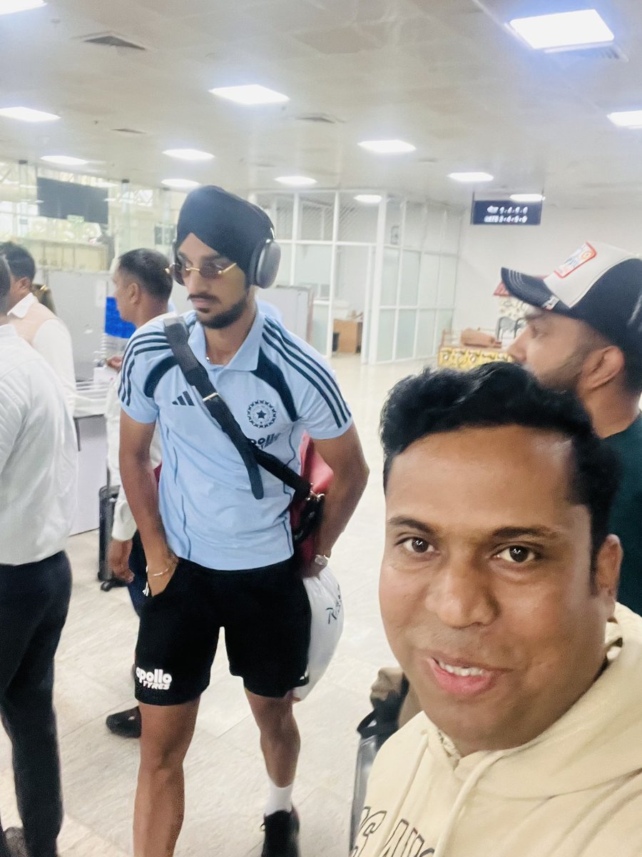 Navneet1707's tweet photo. Indian cricket Team #viratkholi #RAVINDRAJADEJA #arshdeep #ruturaj Ind vs SA #INDvsSA #RaipurODI #ranchiodi https://t.co/qut9IL3S8g