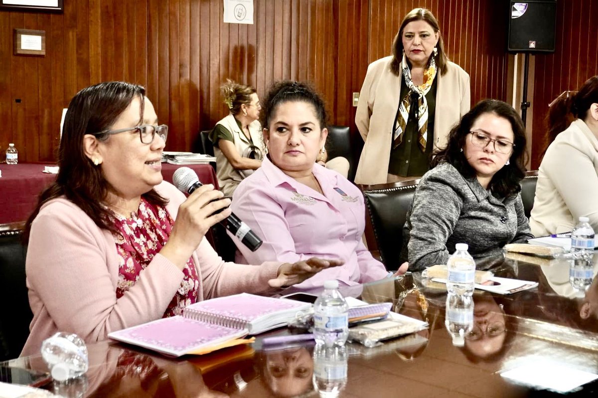IEBEM_'s tweet photo. Este martes 02 de diciembre, se llevo a cabo un Foro Ejecutivo de la Política Nacional de Educación Inicial #PNEI en la Sala de Directores del #IEBEM, como un espacio orientado a fortalecer el reconocimiento de la Educación Inicial como parte fundamental de la Educación Básica, conforme al artículo 3º Constitucional.