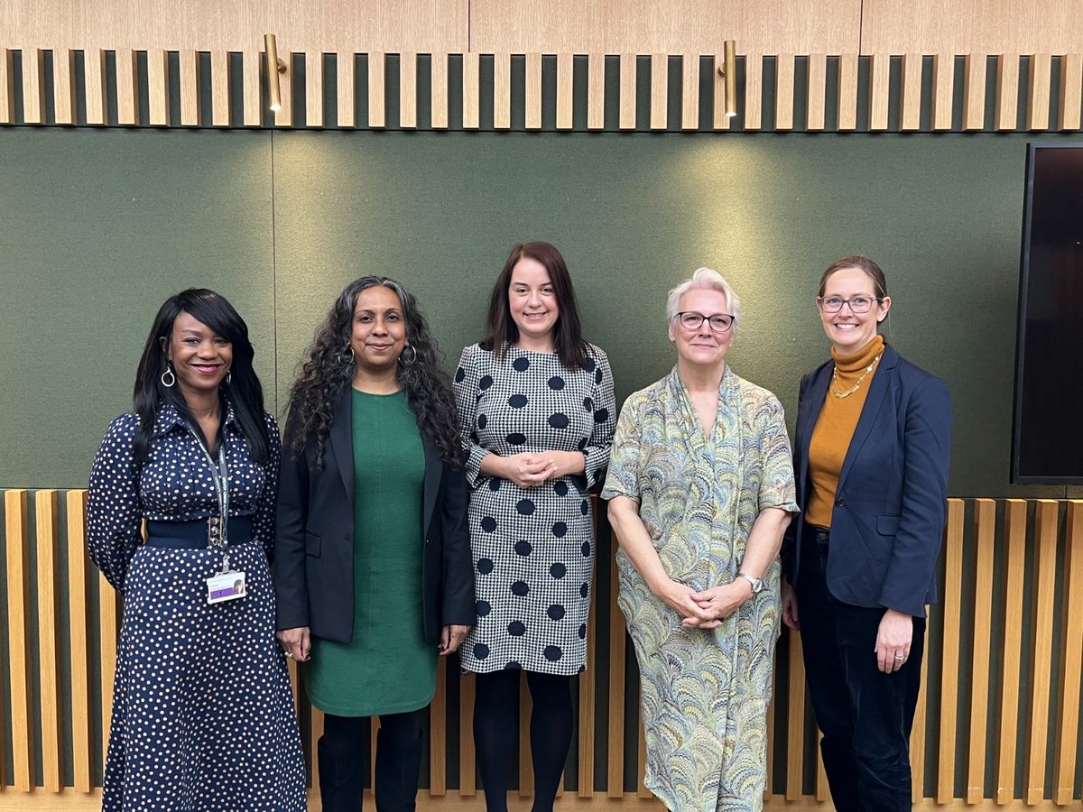 Steph_Peacock's tweet photo. Great to be at City Hall today to meet Deputy Mayor @debs_wb and leaders from 4in10, Citizens Advice Lewisham, and London Plus. Thank you for talking to me about your partnership work with the GLA and how the Civil Society Covenant can support your work and the wider VCSE sector. https://t.co/pZFpLtL7Yx