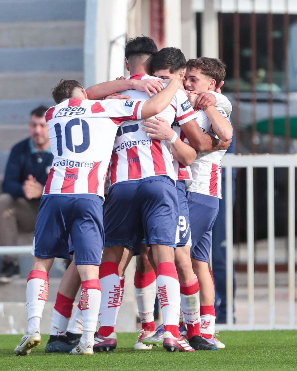 Se viene la final de Liga Santafesina
🔜 Este miércoles a las 21.00 hs en el Predio de la Liga Santafesina de Fútbol, enfrentamos a Colón de San Justo por la final del torneo liguista de Primera División. 
👉🏻 Las generales se venderán en el ingreso principal del predio y tienen
