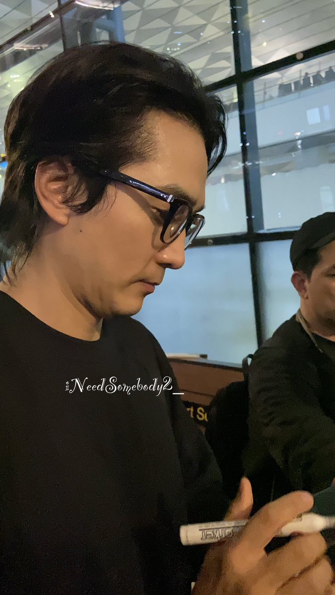 iNeedSomebody2_'s tweet photo. 021225• ICN-CKG🛬 📍
Welcome To Jakarta SONG SEUNG HEON 오빠😍

#송승헌 #宋承憲 #SongSeungHeon #MeetnGreat #20thPassionJewelry #PassionJewelry https://t.co/i0KJBvEAdP