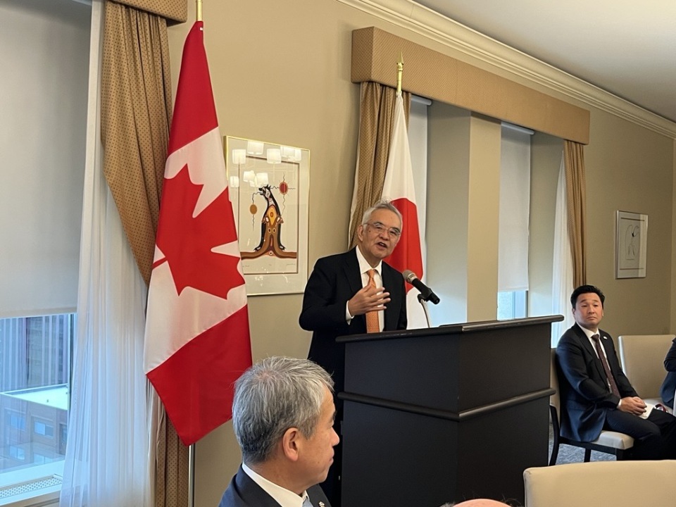 JapaninCanada's tweet image. On December 1, @keidanren and the @BizCouncilofCan  signed an MOC to deepen Japan–Canada economic cooperation. Foreign Minister @AnitaAnandMP and Ambassador YAMANOUCHI joined the ceremony to mark this important step forward.
🇯🇵🤝🇨🇦 #JapanCanada #KEIDANREN #bcc