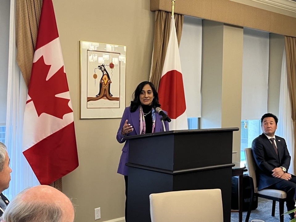 JapaninCanada's tweet image. On December 1, @keidanren and the @BizCouncilofCan  signed an MOC to deepen Japan–Canada economic cooperation. Foreign Minister @AnitaAnandMP and Ambassador YAMANOUCHI joined the ceremony to mark this important step forward.
🇯🇵🤝🇨🇦 #JapanCanada #KEIDANREN #bcc