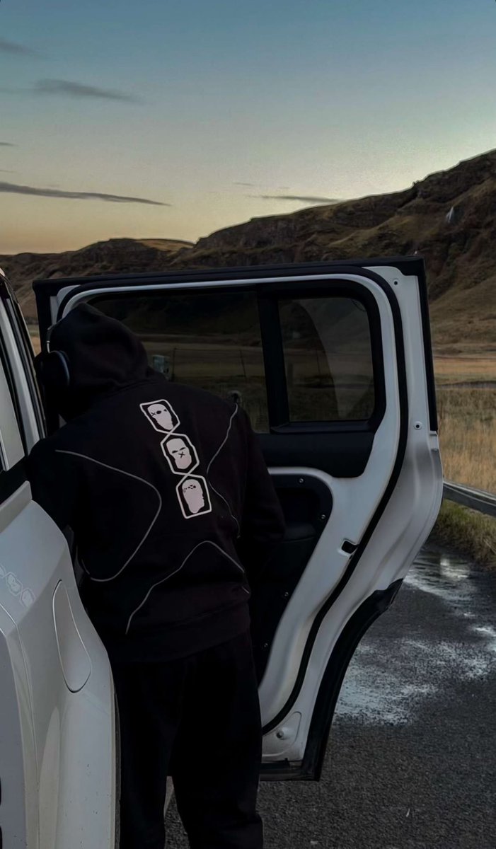 omerta47rcrds's tweet image. La vie continue 
Drop survie dispo sur omerta.fr 🧊🥷🏼
#FREEMAES #SURVIE