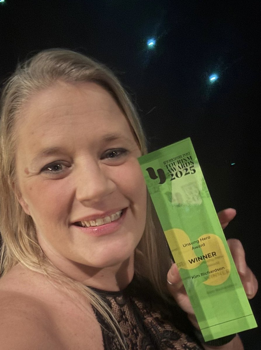 Aldwark Manor Estate tweet media