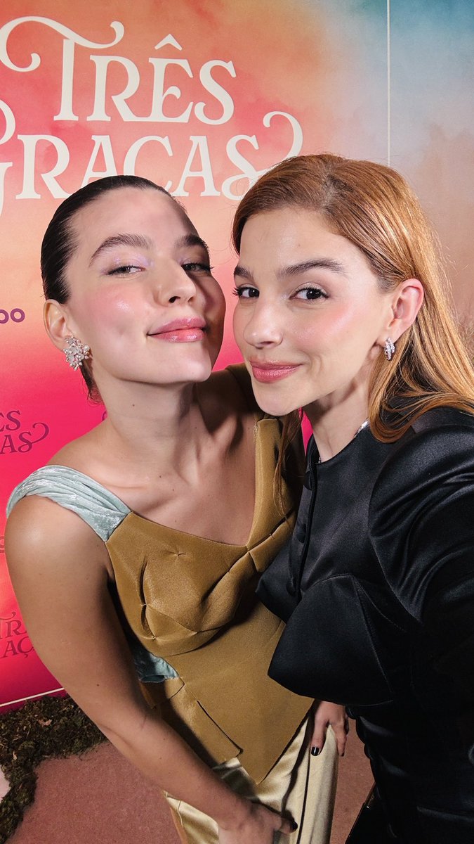 lesbocine's tweet image. Juquinha e Lorena, de #TrêsGraças, estão indo longe! A matéria da &apos;Quem&apos; destacou que o casal sáfico da Globo já conquistou fãs inclusive na Tailândia, país com um dos públicos GL mais engajados do mundo.

A reportagem ainda faz um paralelo com produções GL tailandesas que…