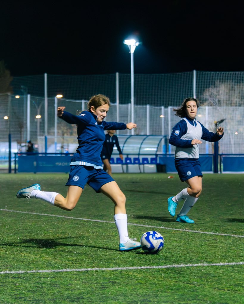 afa_academiamad's tweet image. Trabajo, compromiso e identidad ⚽💙

El esfuerzo diario se nota en cada sesión y en cada jugadora de AFA Academia Madrid.

#FútbolArgentino #MetodologíaAFA 🇦🇷