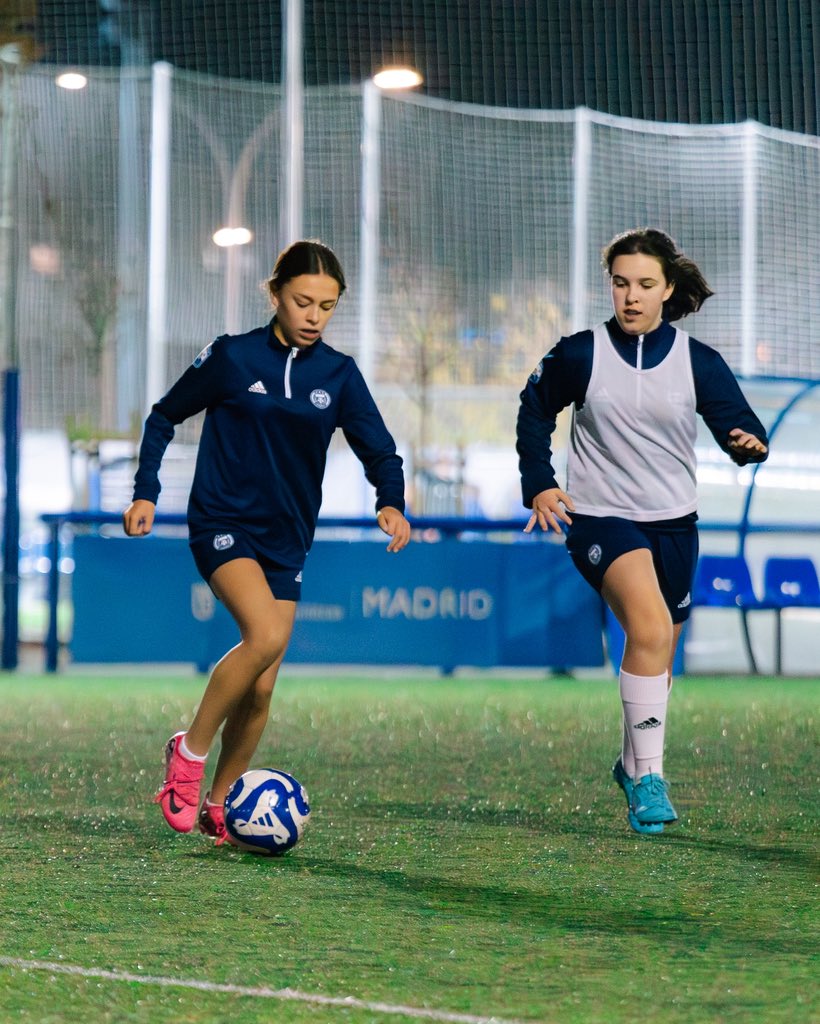 afa_academiamad's tweet image. Trabajo, compromiso e identidad ⚽💙

El esfuerzo diario se nota en cada sesión y en cada jugadora de AFA Academia Madrid.

#FútbolArgentino #MetodologíaAFA 🇦🇷