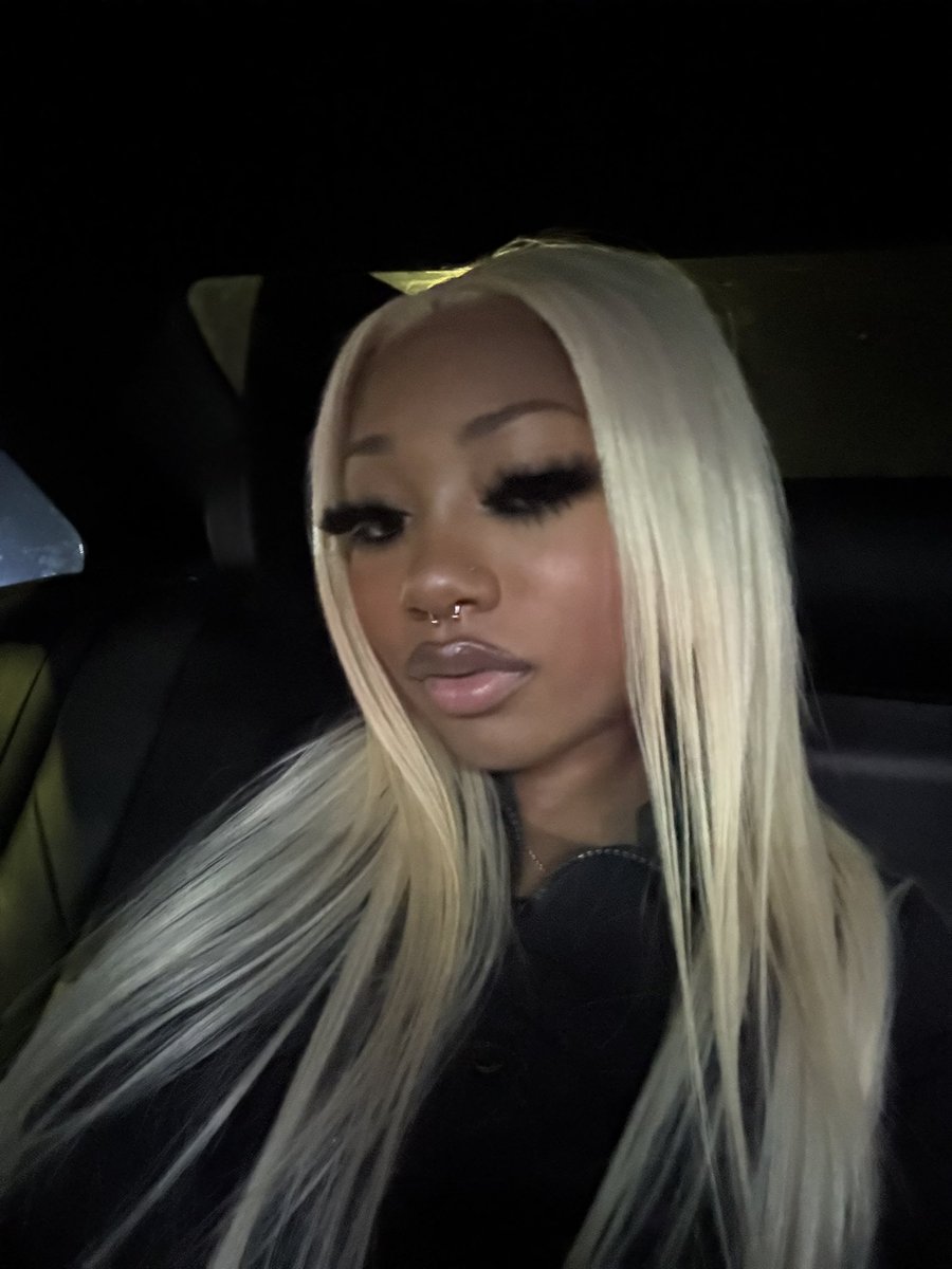 Lizz ♡︎ tweet media