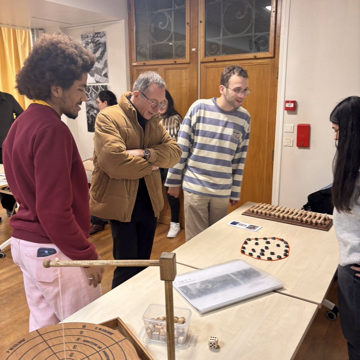 L’engagement des jeunes est une richesse précieuse pour notre arrondissement.

Ce soir, une quinzaine d’associations et collectifs étaient réunis pour la soirée Jeunes et Engagé·e·s.

L’occasion de renforcer les outils, les réseaux et les espaces dont ils ont besoin pour réussir.