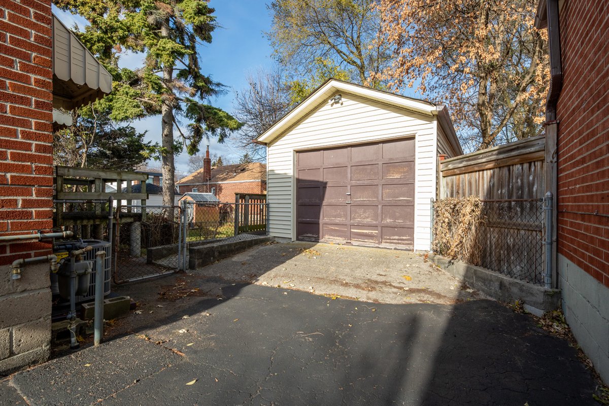 Just Listed! 44 Freeman Street (Warden Ave &amp; Kingston Rd) Price $849,900 MLS E12593010

Open House: Thursday, December 4th, 11:30am-1:00pm

V/Tour listingsto.ca/44-freeman-st/