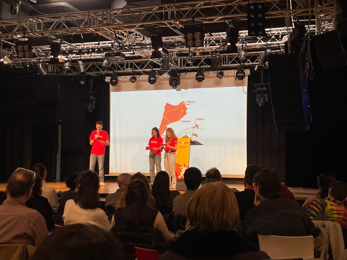 Avui som a la presentació del <a href="/Correllengua_/">Correllengua Agermanat</a> Agermanat a Barcelona

Celebrem una iniciativa que teixeix Països Catalans i reivindica una llengua compartida, viva i de totes! 🐉