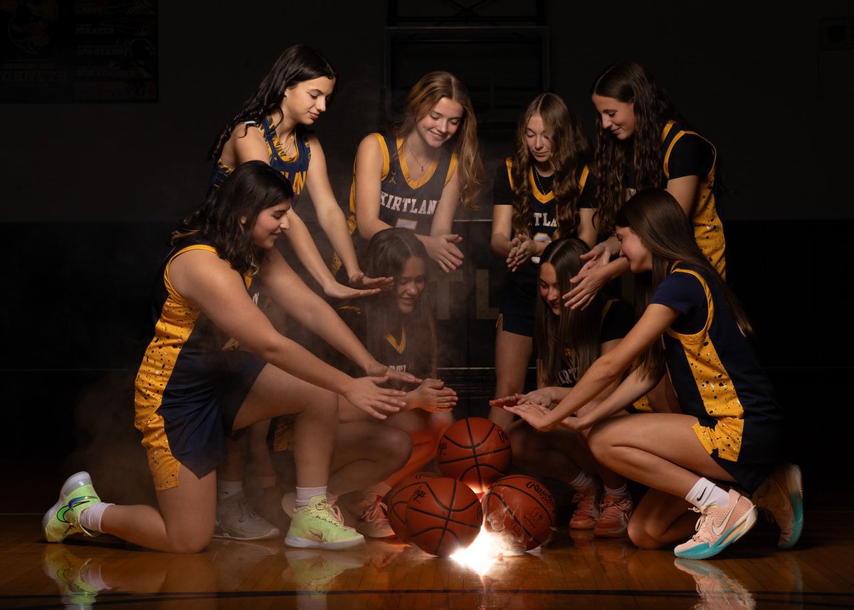 KirtlandGBball's tweet photo. Great work by @picsbyasf 

#TLSTE 🏀 #family https://t.co/BZ1cglEAdN