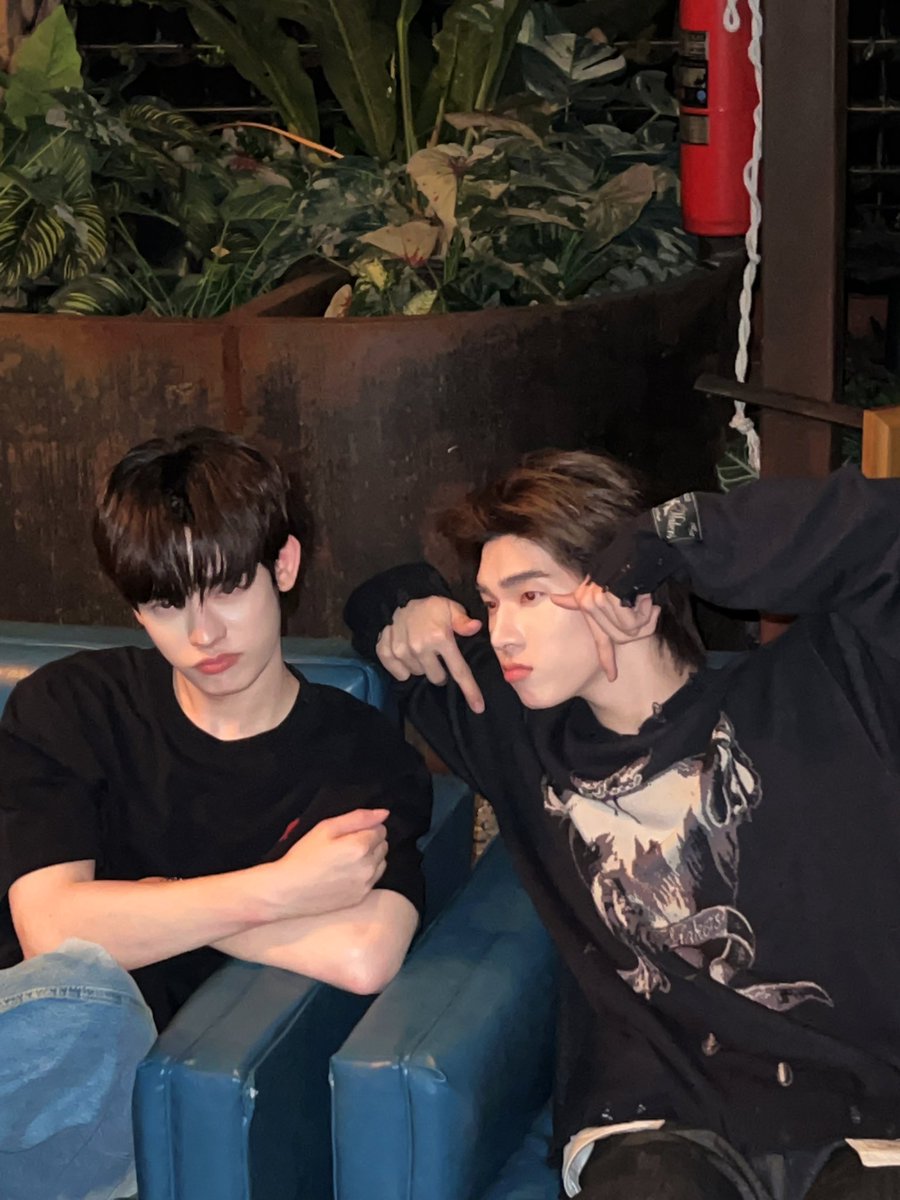 nakanisnakan's tweet image. รักเค้ามั่ยย ไม่รักจะแง 🥺 หลัง ๆ ก็หลับใส่ไปเลยหละ วันหลังมาถามใหม่นะ (พี่เขาไม่ได้กล่าว)

Duang With You Q27
#ด้วงQ27แล้วนะเธอ