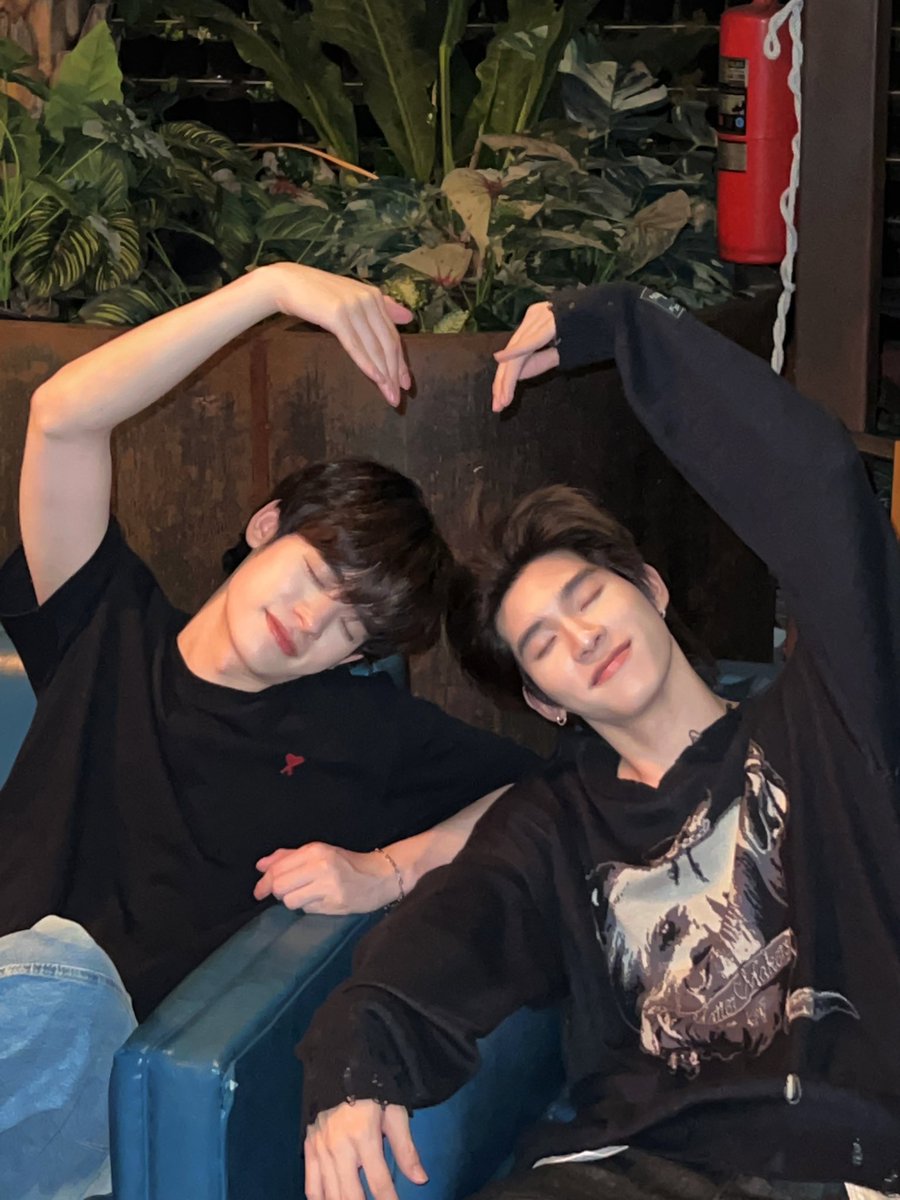 nakanisnakan's tweet image. รักเค้ามั่ยย ไม่รักจะแง 🥺 หลัง ๆ ก็หลับใส่ไปเลยหละ วันหลังมาถามใหม่นะ (พี่เขาไม่ได้กล่าว)

Duang With You Q27
#ด้วงQ27แล้วนะเธอ