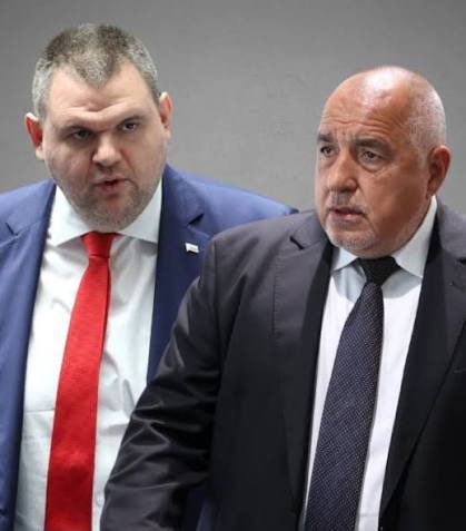 Няма кво да се лъжем, омразата е най силният мотиватор. Побеждава мързела, страха и студа, и дори личната изгода. А сега има страшно много стаена омраза в обществото. И това трябва да се използва. Не си мислете, че ако станат благи и омекнат са се променили