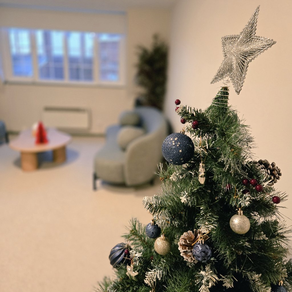 ClearPsychiatry's tweet photo. Take a peek at our Xmas decorations 😍 #clearpsychiatry #expertled #personcentred #children #adults #bespoke https://t.co/wRv2W1BpHH https://t.co/u7JTObPcVC