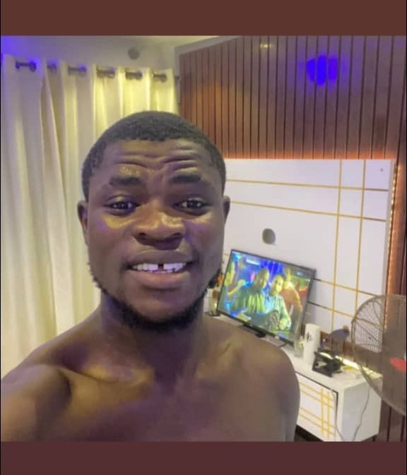 Damilare_Youngi's tweet image. Prompt 👇
A fashionable man leaning against a metal railing in an urban setting. He is wearing a black long-sleeved shirt with some buttons open, tan or light brown fitted pants, and black slip-on shoes. He is looking slightly to his left. 
More Prompt 👇