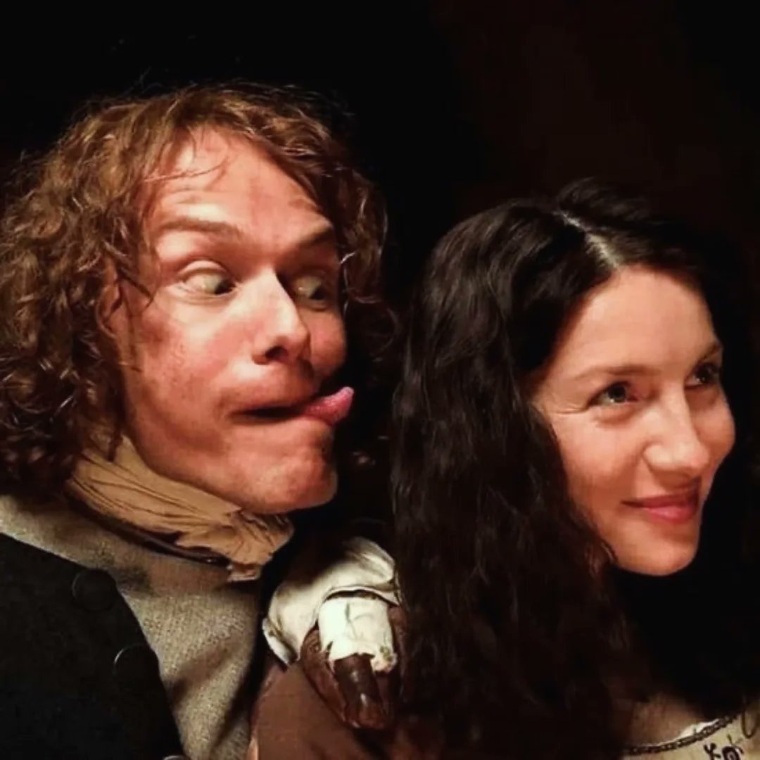 point_blank1959's tweet photo. Who's photo bombing here? #SamHeughan #CaitrionaBalfe #grahammctavish #duncanlacroix #outlanderbts https://t.co/Xcn8ulekcQ