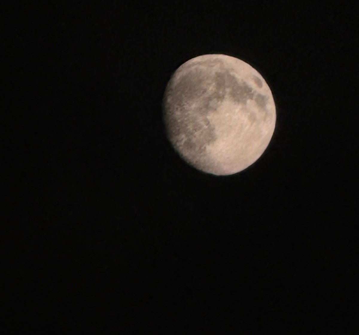 maxper63's tweet image. La luna allo #juventusstadium prima di #juventusudinese #CoppaItaliaFrecciarossa